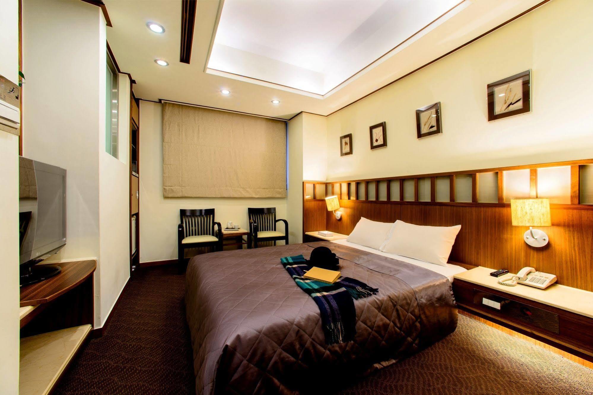 Kao Yuan Hotel - Zhong Shan Taichung Exterior foto